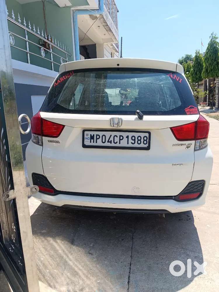 Honda Mobilio 2015 Petrol 99876 Km Driven.