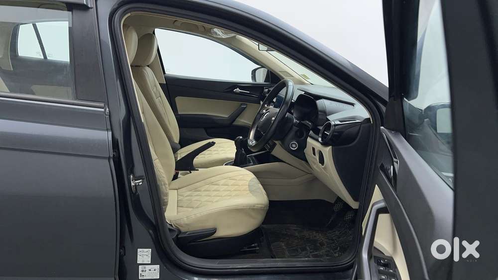 Skoda Slavia Ambition 1.0l Tsi Mt, 2022, Petrol