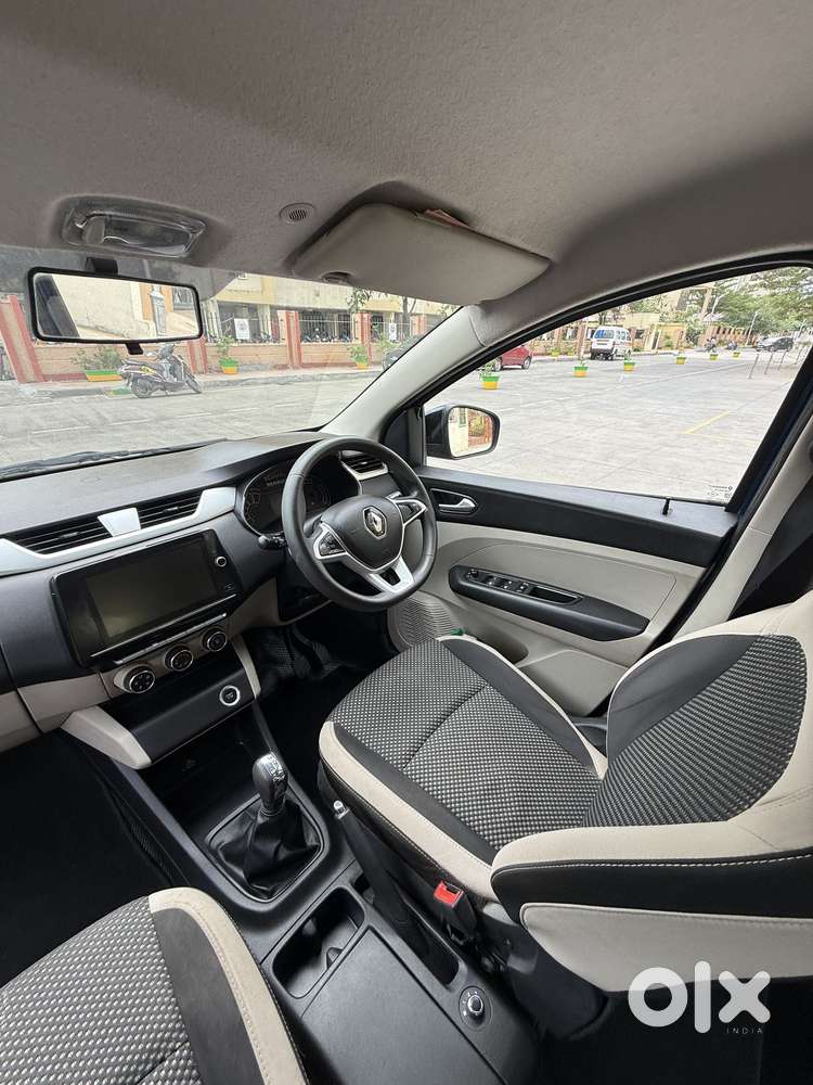 Renault Triber Rxz, 2022, Petrol