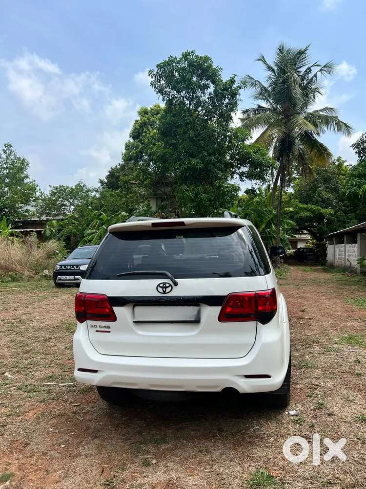 Toyota Fortuner 2014