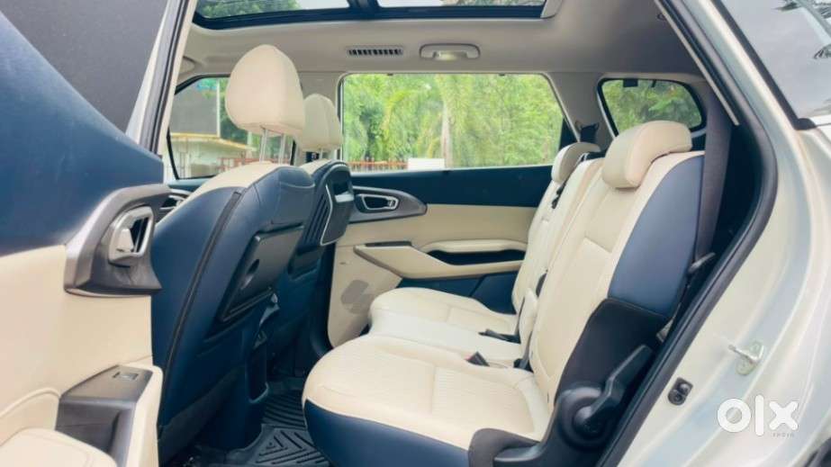 Kia Carens Clavis G1.5 Turbo Dct Htx Plus 7-seater, 2025, Petrol