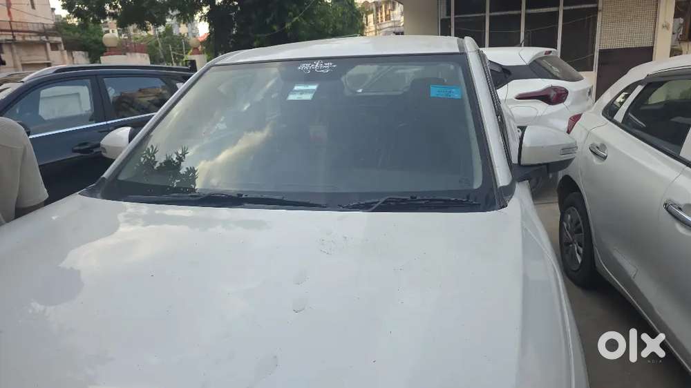 Maruti Brezza Lxi Petrol 2023