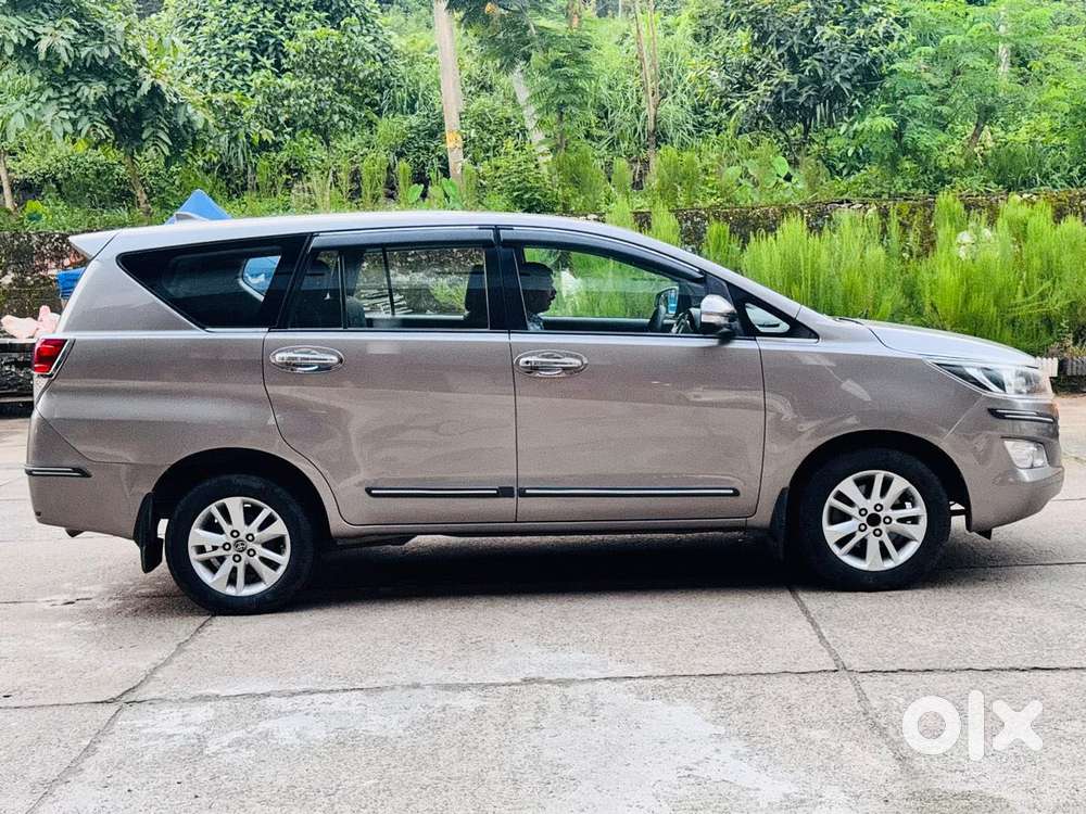Toyota Innova Crysta 2.7 Zx At, 2017, Diesel