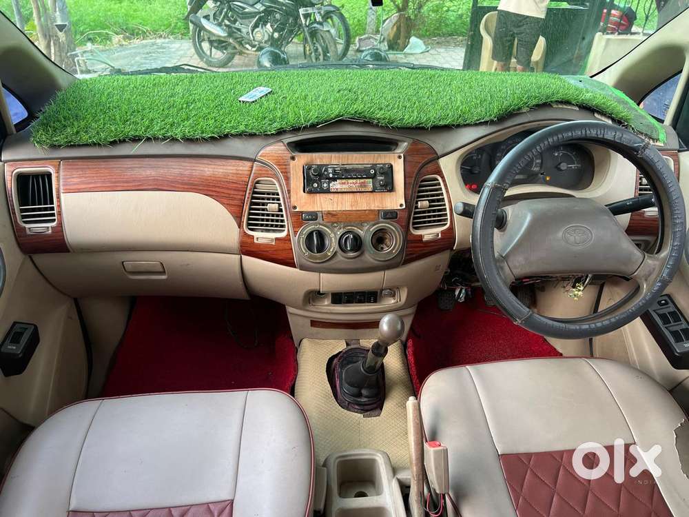 Toyota Innova 2.5 G (diesel) 8 Seater, 2005, Diesel