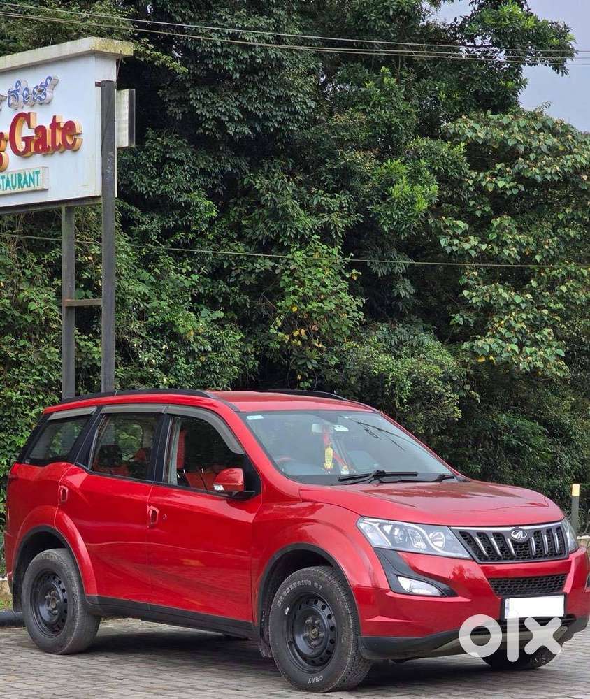Drive Home A Well-maintained Mahindra Xuv500 W6 2wd (2017)