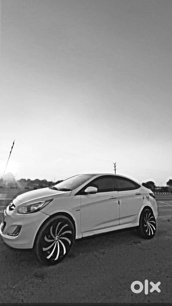 Hyundai Fluidic Verna 2013