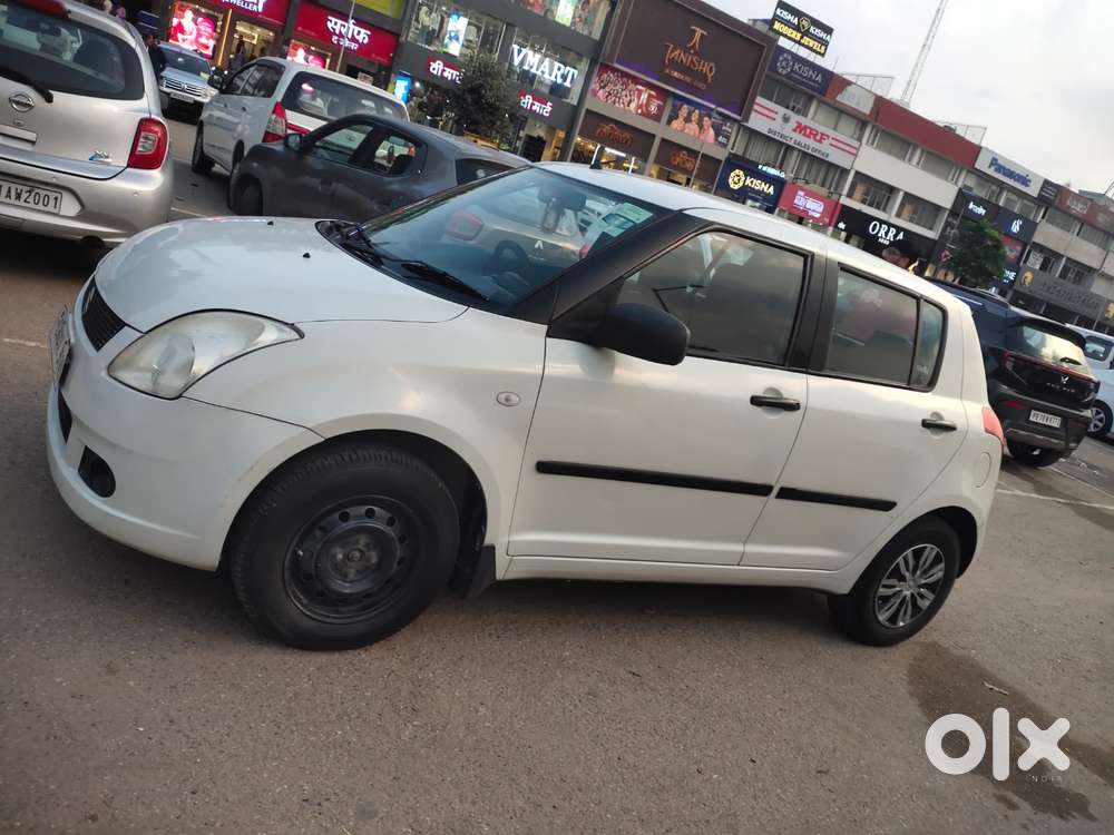 Maruti Suzuki Swift Vxi 1.2 Abs Bs-iv, 2007, Petrol