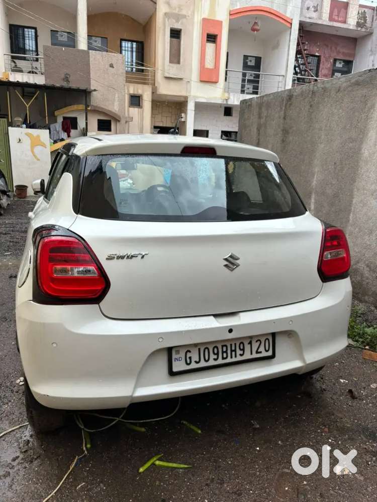 Swift White Color