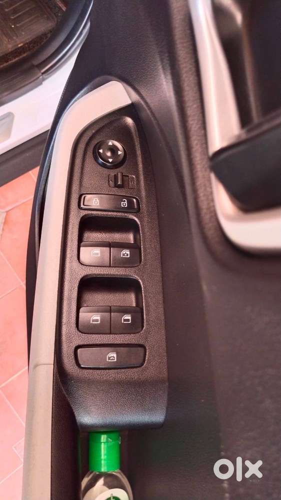 Hyundai Venue S(o)1.0 Turbo  Dct 2024 Model