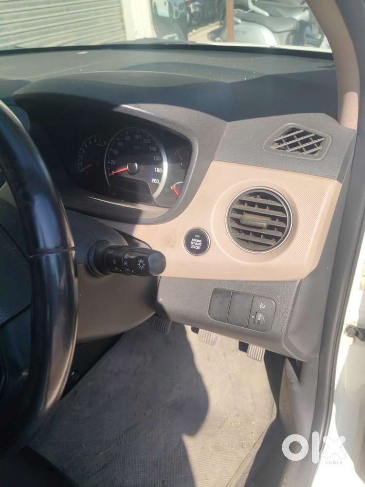 Hyundai Grand I10 Asta Option, 2017