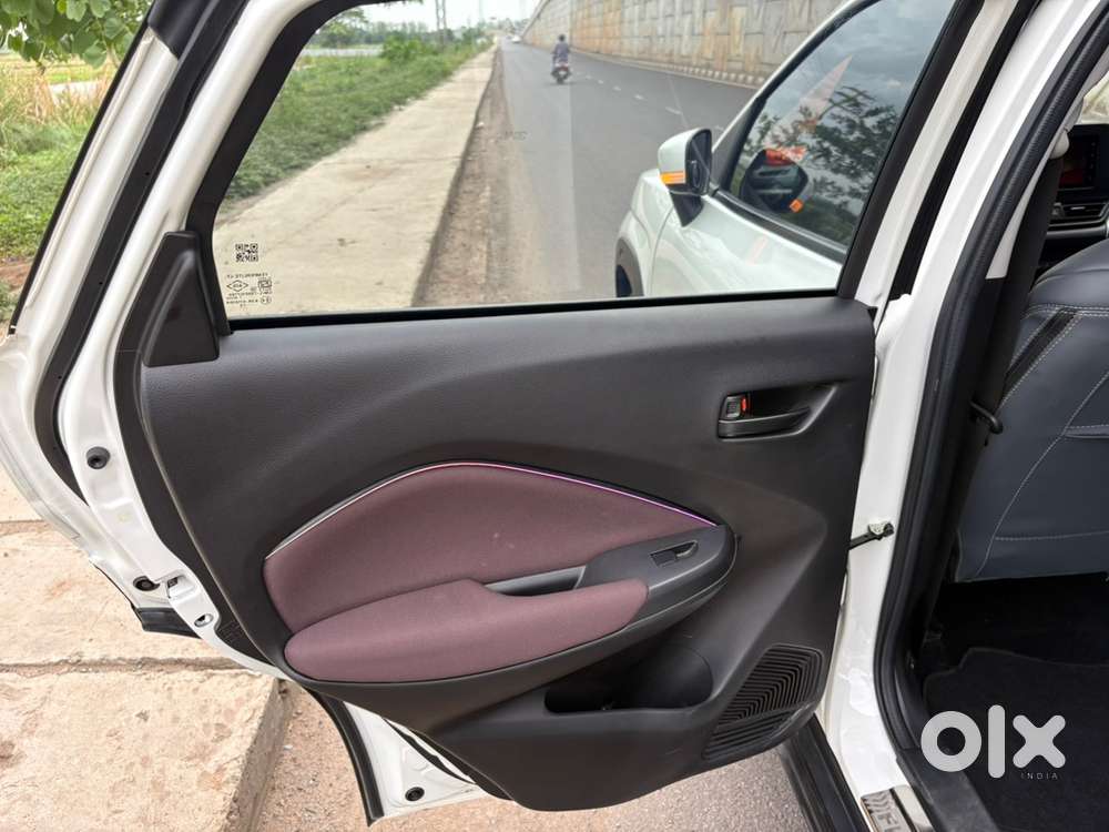 Maruti Suzuki Fronx Petrol Automatic 2025