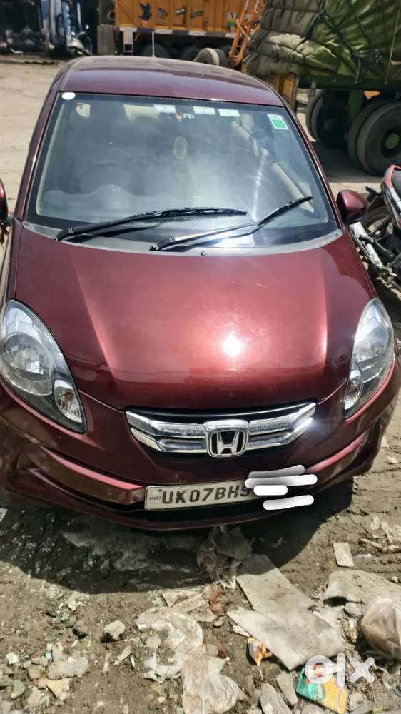 Honda Amaze 2015 Model 80604 Km 2 Own