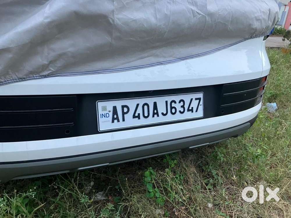 Hyundai Venue 2023 Diesel 27000 Km Driven