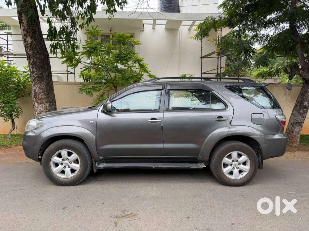 Toyota Fortuner 3.0 4x4 Manual, 2011, Diesel