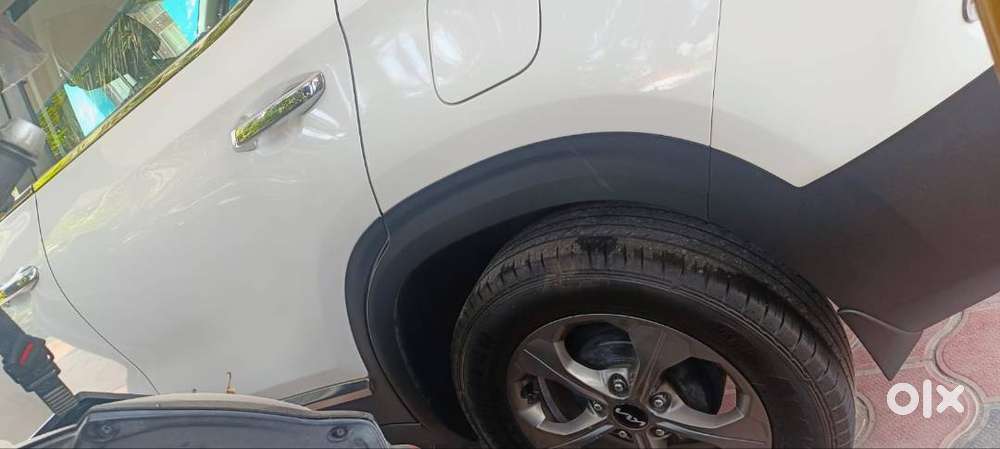 *kia Seltos G1.5 6mt Htk Plus  Suv  Model: Nov 2021  Regn: Dec 2021