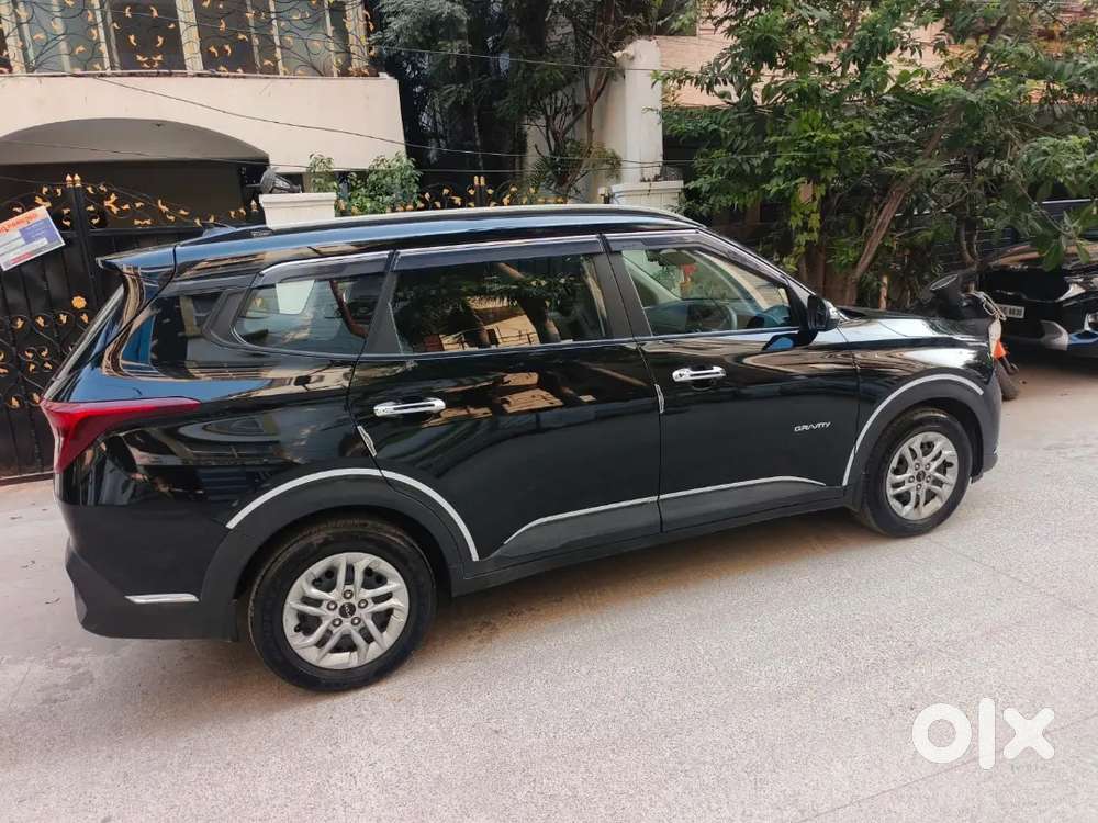 Kia Carens 2025 Diesel Well Maintained