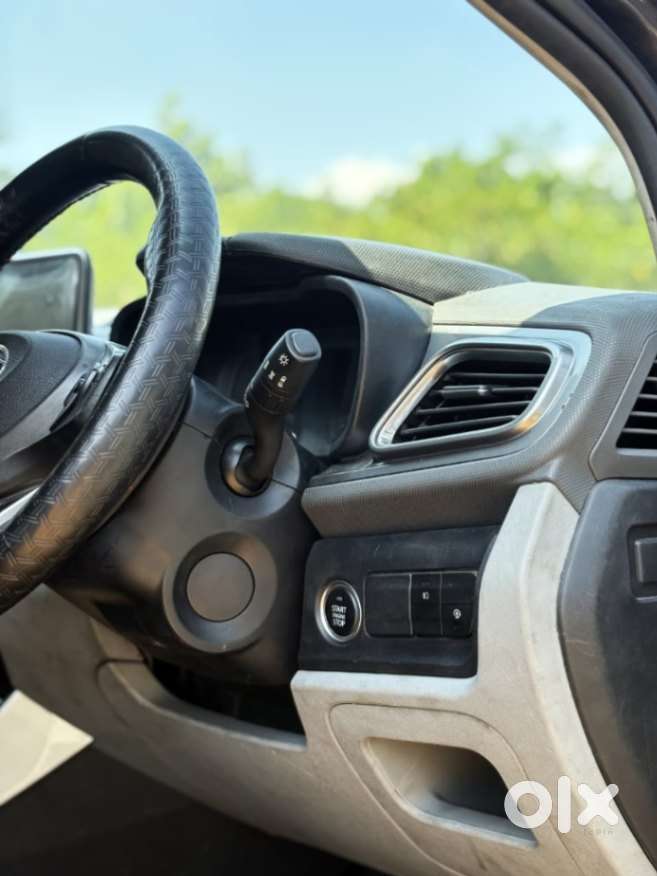 Tata Altroz Xz, 2020, Petrol