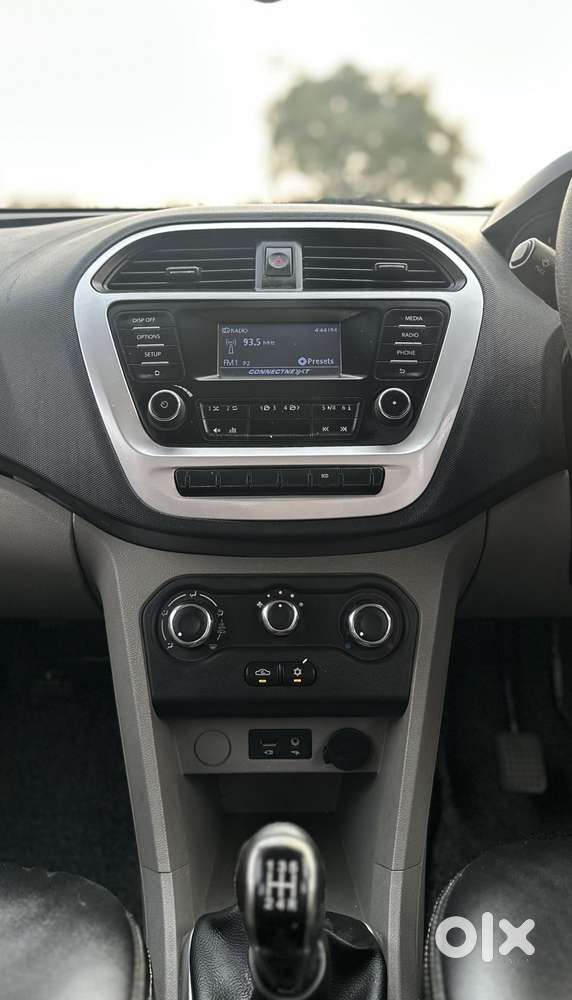 Tata Tiago 1.2 Revotron Xt (o), 2017, Petrol