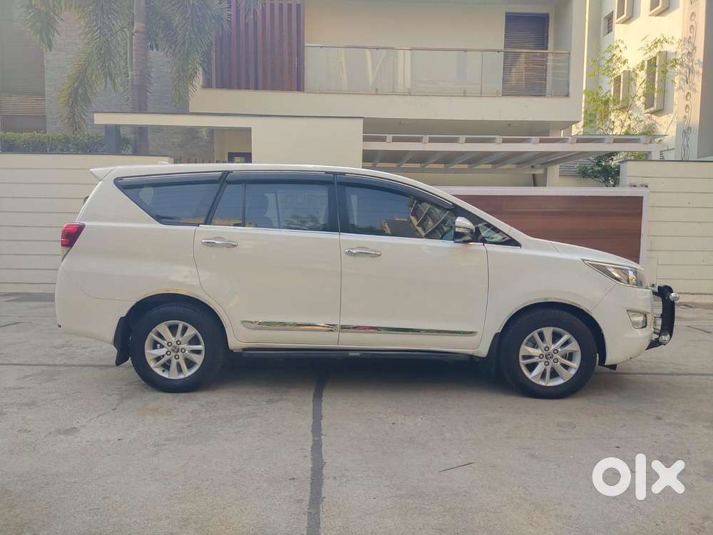 Toyota Innova Crysta 2.8 Gx Automatic 7 Str, 2017, Diesel