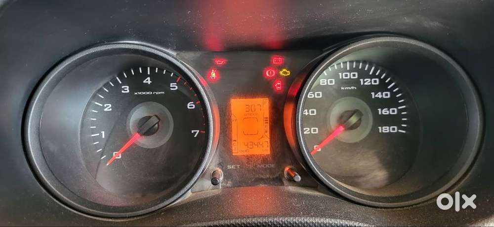Mahindra Tuv 300 Plus 2017
