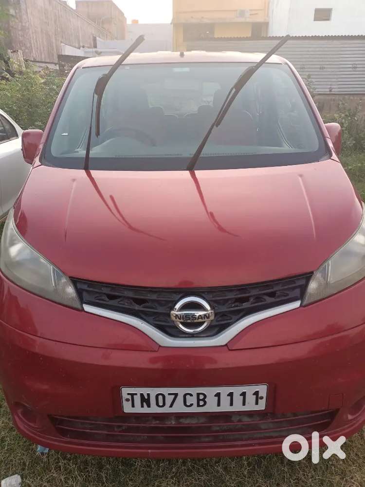 Nissan Evalia 2013 Diesel 200000 Km Driven
