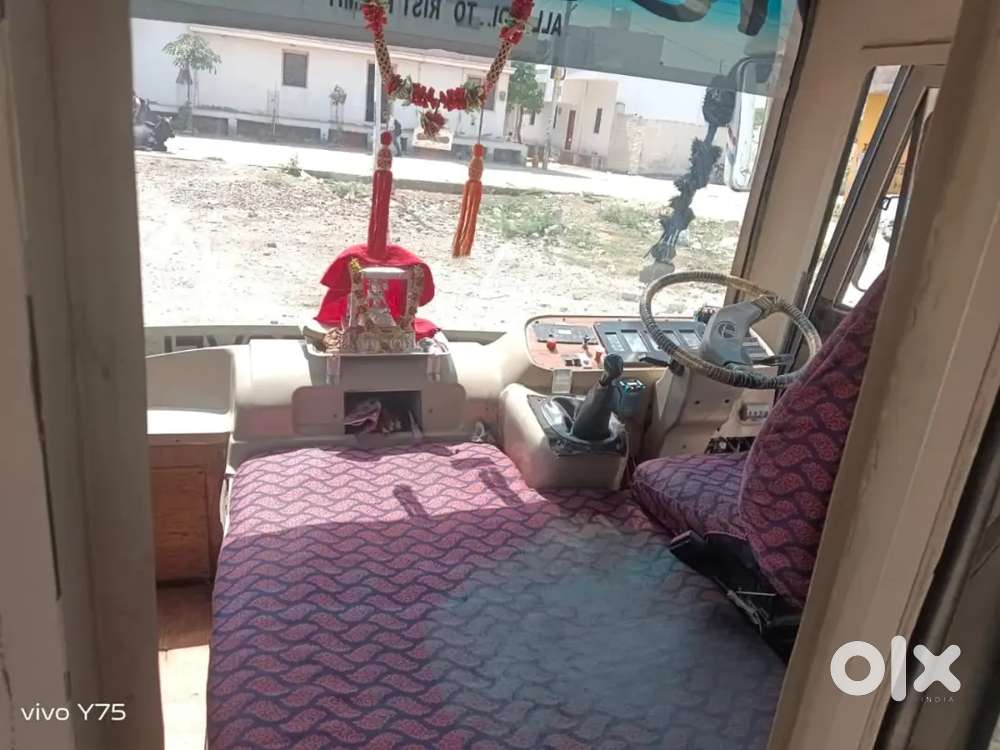 Tata 32 Seater Pack Glass Ac Bus