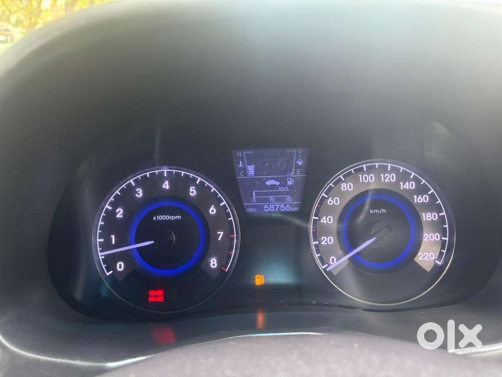 Hyundai Verna 1.6 Vtvt Sx, 2015, Petrol