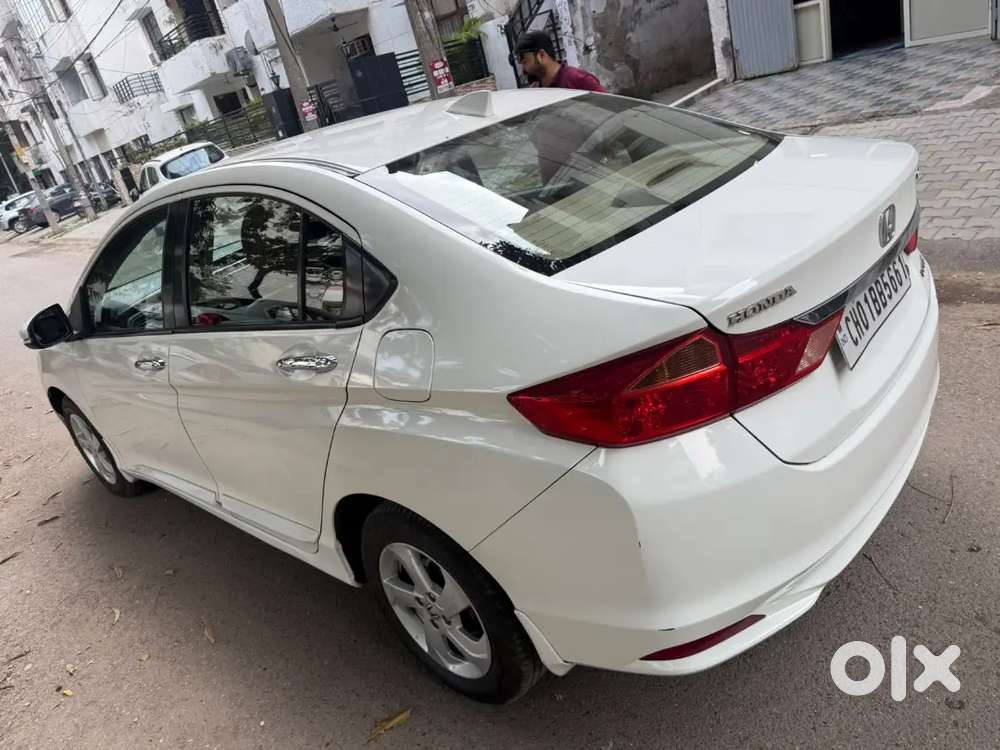 Honda City 1.5 V Petrol 2015