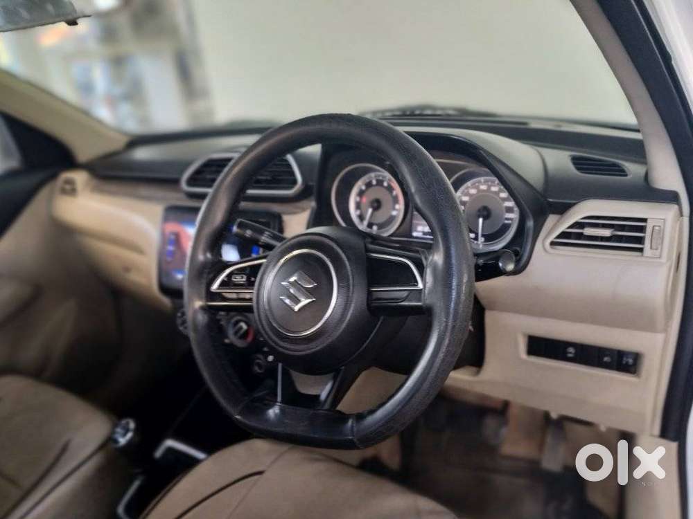 Maruti Suzuki Dzire 1.2 Vxi, 2022, Petrol