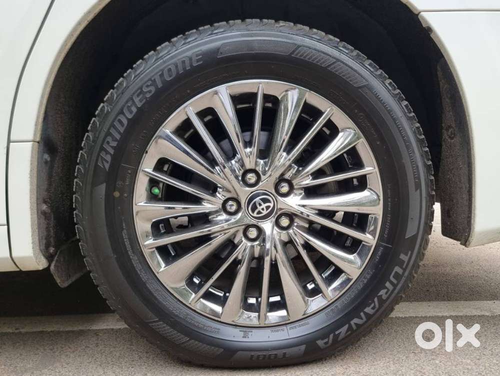 Toyota Vellfire 2.5 Hybrid, 2022, Petrol