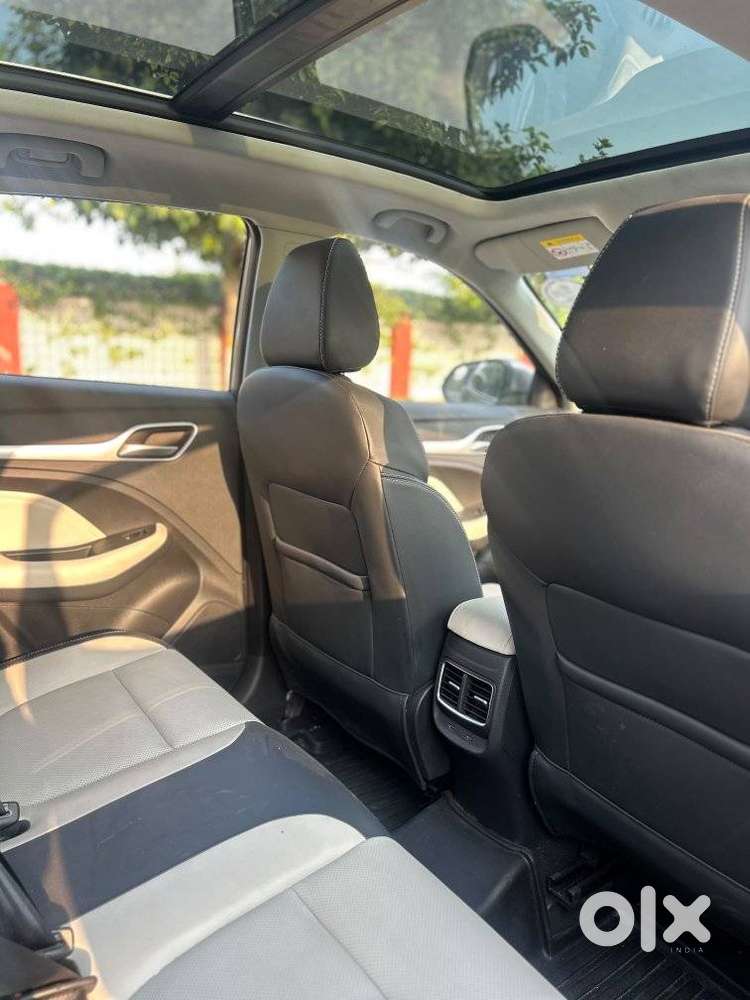 Mg Astor Select 1.5 Cvt, 2025, Petrol