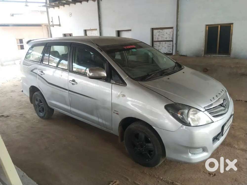 Toyota Innova 2005 Diesel 470000 Km Driven