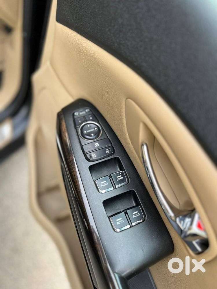 Kia Carnival Limousine Plus 7 Str, 2022, Diesel