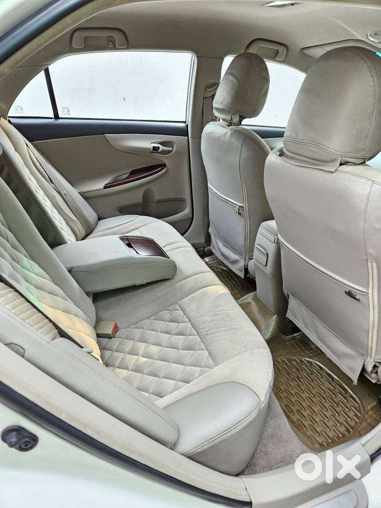 Toyota Corolla Altis G, 2011, Petrol