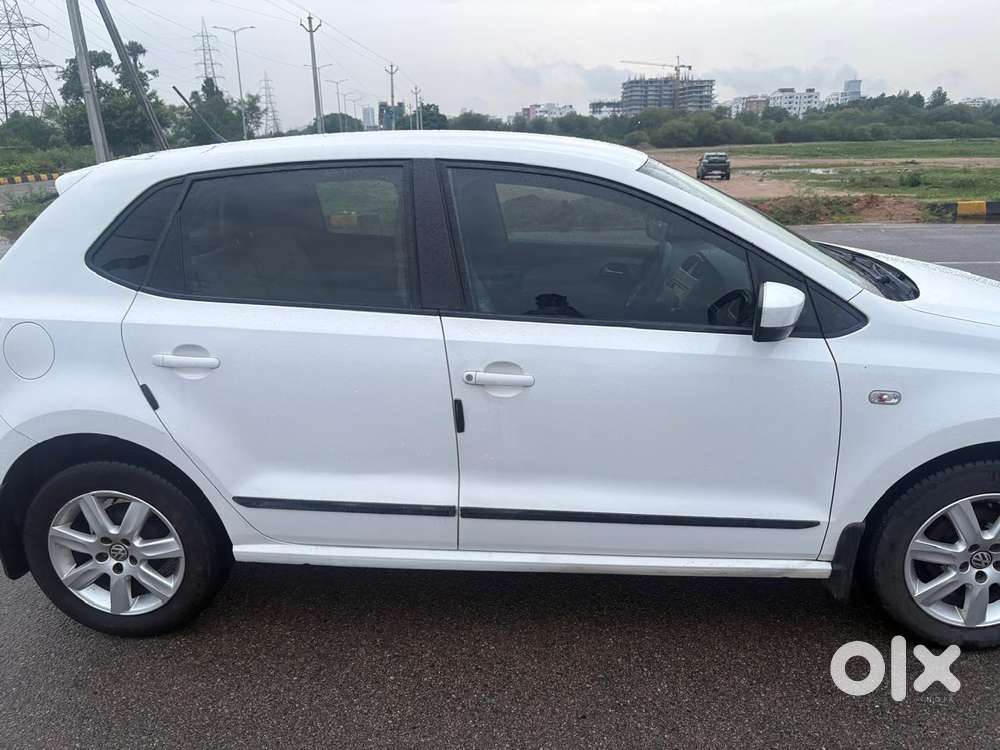 Volkswagen Polo Petrol Highline 1.6l, 2011, Petrol