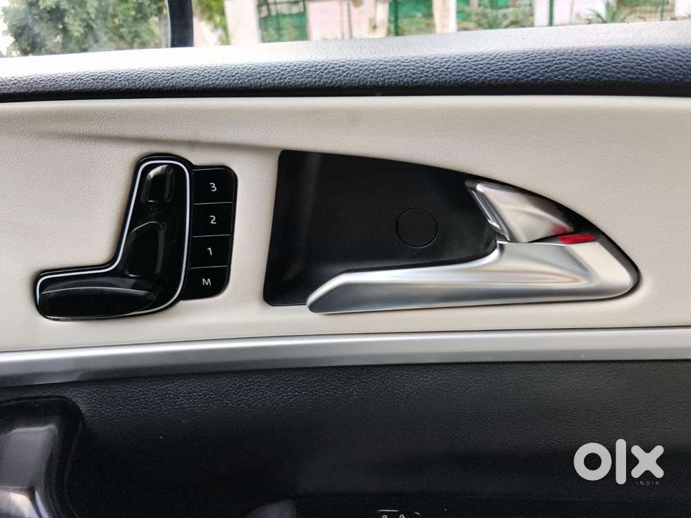 Mahindra Xuv700 Ax7 Awd, 2022, Diesel
