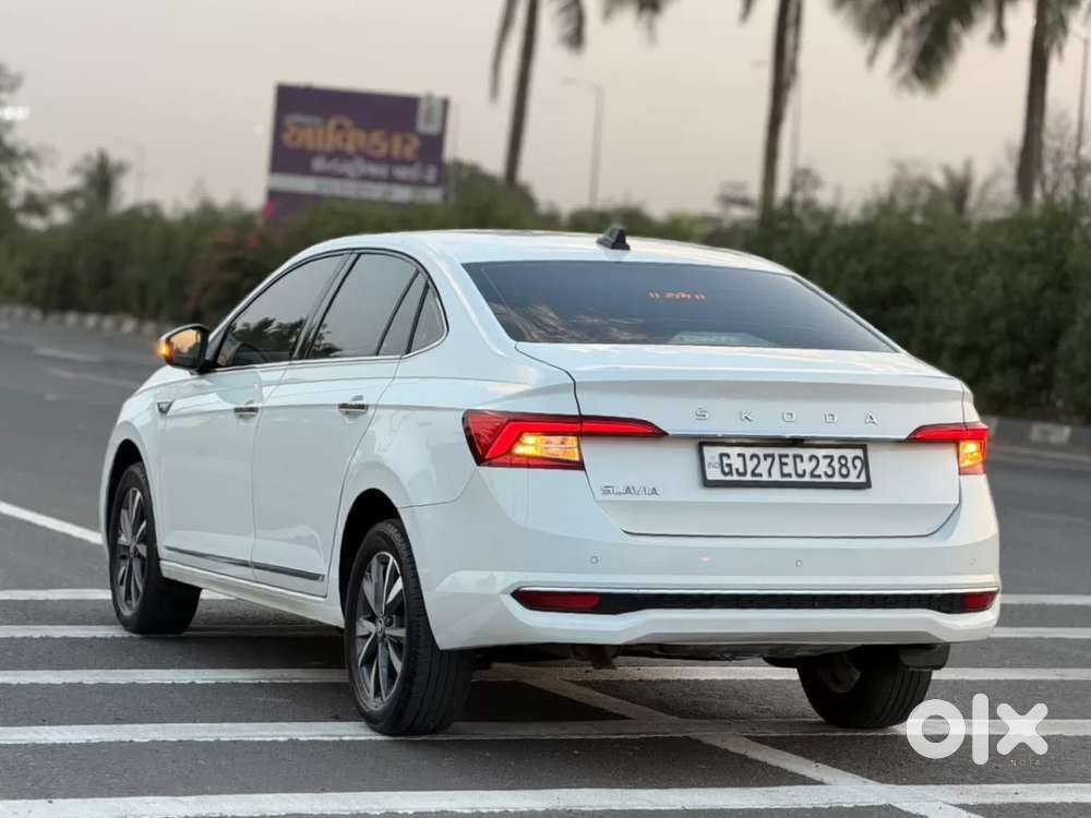Skoda Slavia Style 1.0l Tsi At, 2023, Petrol