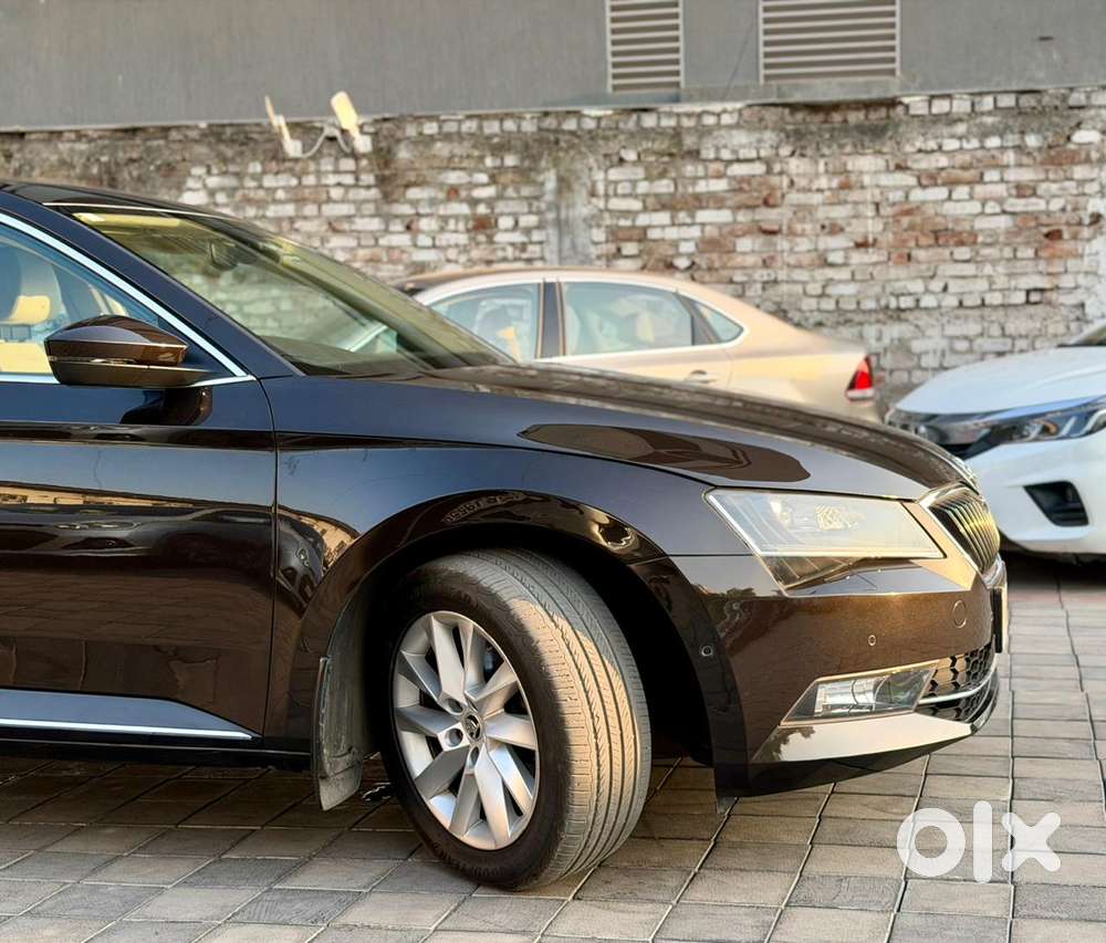 Skoda Superb 2.0 L&k Tsi At, 2019, Petrol