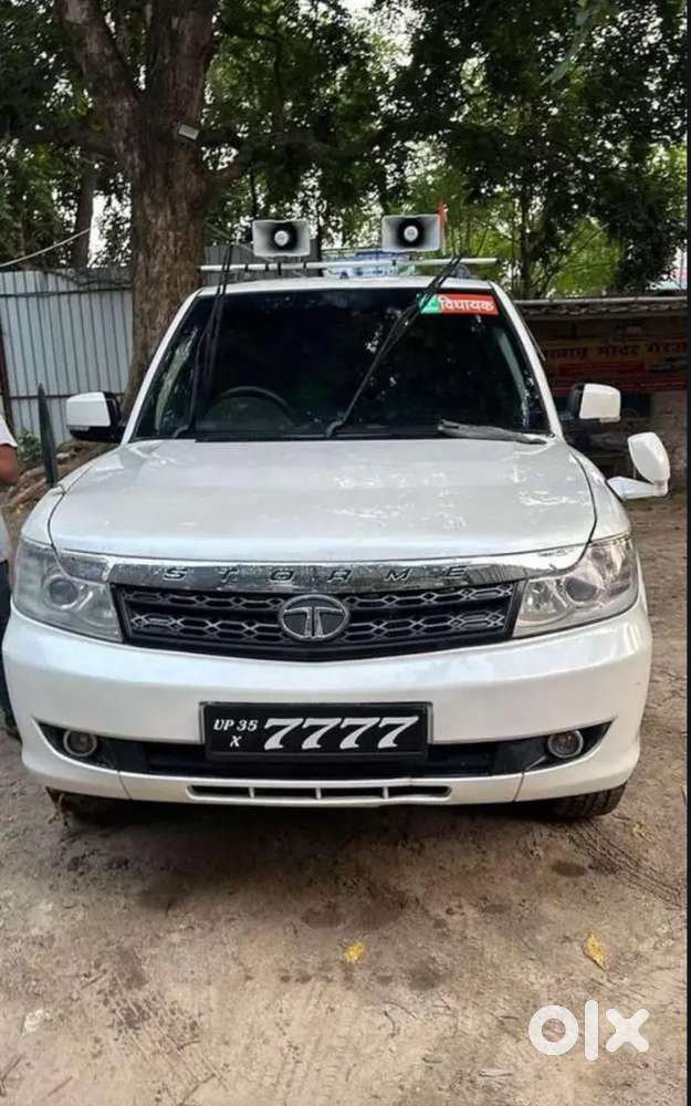 Tata Safari Storme 2013 Diesel 200000 Km Driven