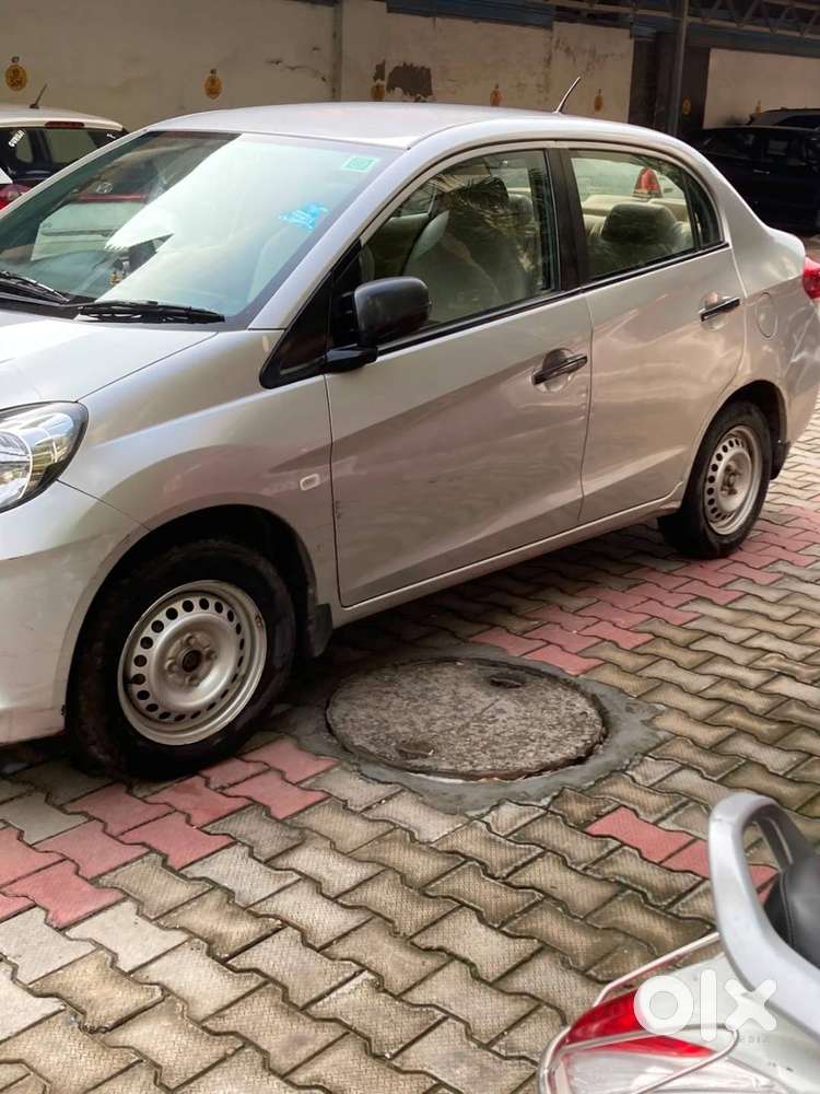 Premium- 2013 Honda Amaze Ex Petrol Car