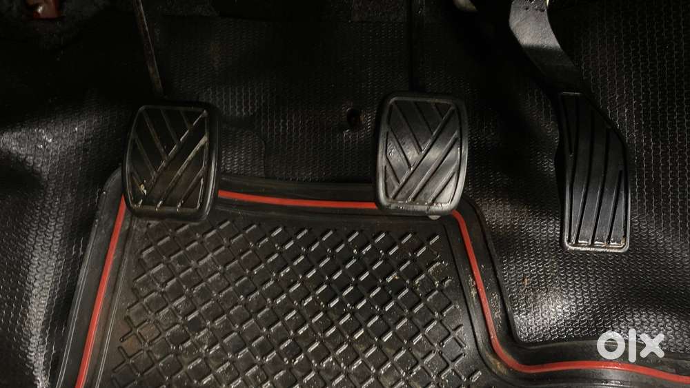 Maruti Suzuki Swift 2011-2014 Vxi, 2013, Petrol