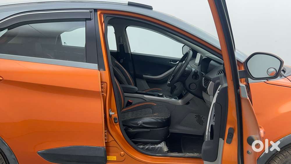 Tata Nexon 1.2 Revotron Xza Plus (o) Dual Tone, 2018, Petrol