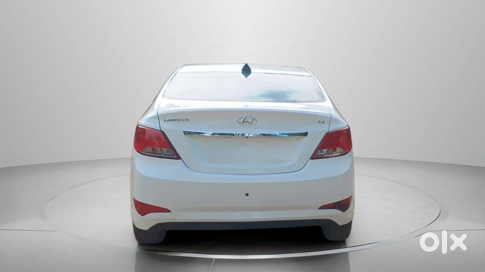 Hyundai Verna 1.6 Sx (o) Vtvt, 2015, Petrol