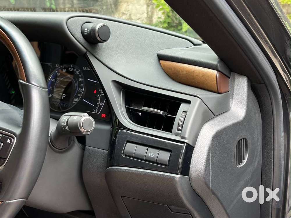 Lexus Es 300h Luxury, 2024, Petrol