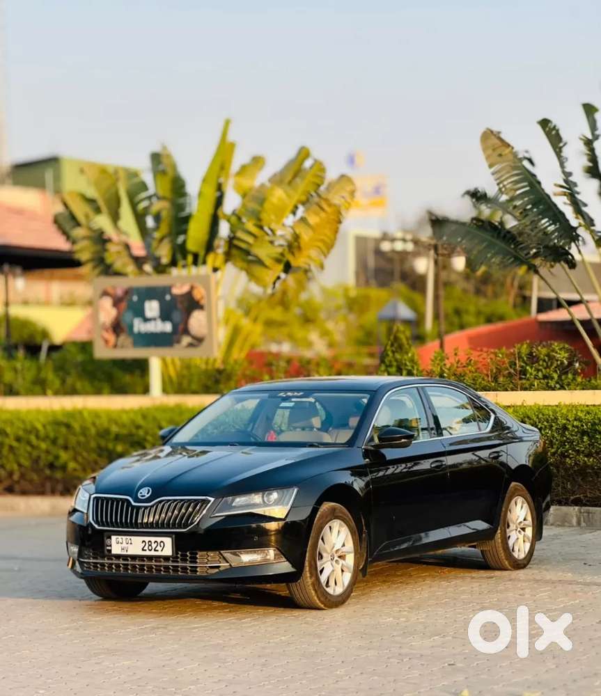 Skoda Superb [2014-2016] 1.8 Style Tsi At, 2017, Petrol