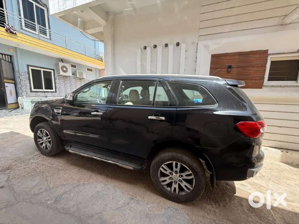 Ford Endeavour Titanium 4x4 2017