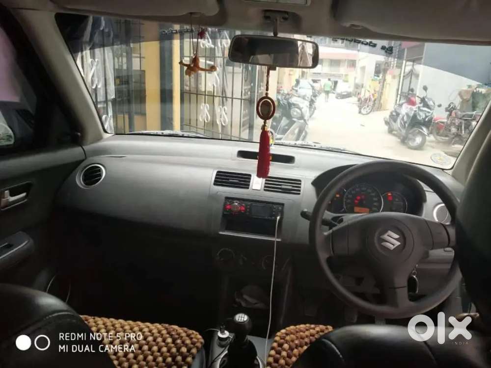Maruti Suzuki Swift 2011 Petrol 70000 Km Driven