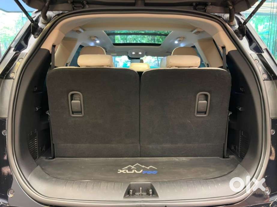 Mahindra Xuv700 2.0 Ax 7 Petrol At Luxury Pack Str, 2022, Petrol
