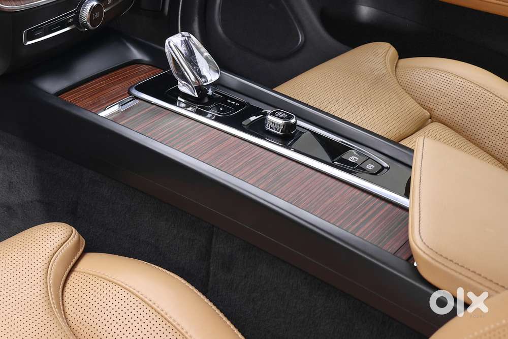 Volvo Xc60 Inscription, 2025, Petrol