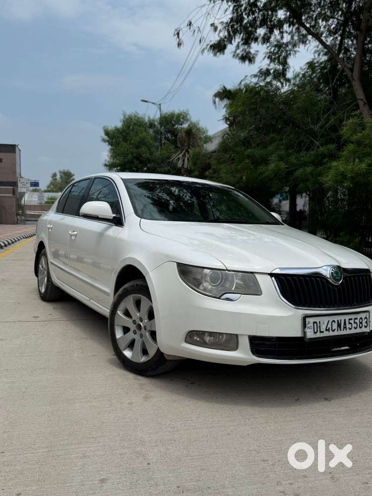 Skoda Superb 1.8 Ambiente Tsi At, 2011, Petrol